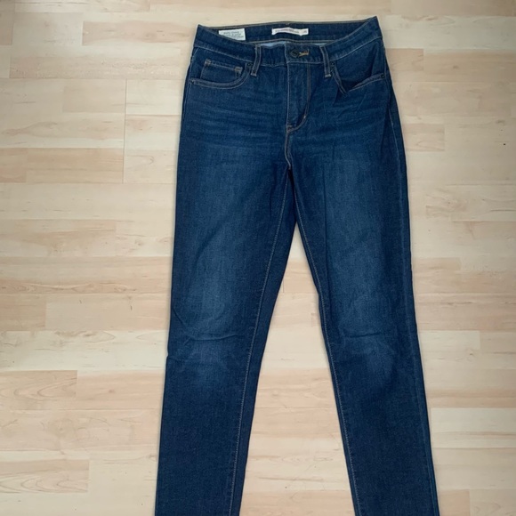 Levi’s 721 Skinny Jeans With Raw Hem Size 26 - Picture 2 of 7